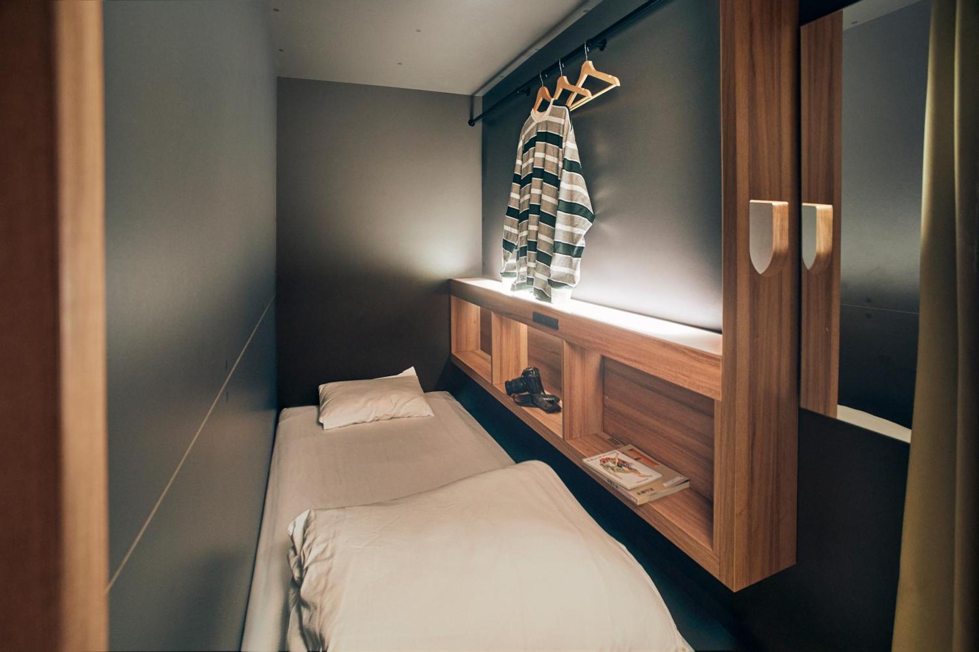 Hostel Unplan Fukuoka Fukuoka  Zewnętrze zdjęcie